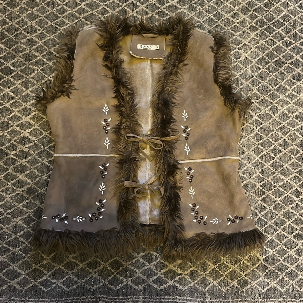 *Bacci Designed in Italy faux Sued & Fur Vest. Size Medium